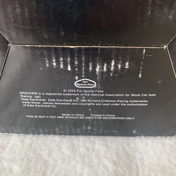 DALE EARNHARDT SR NASCAR RARE WATERGLOBE #3 ORIGINAL BOX TARGET EXCLUSIVE RARE - Picture 7 of 12